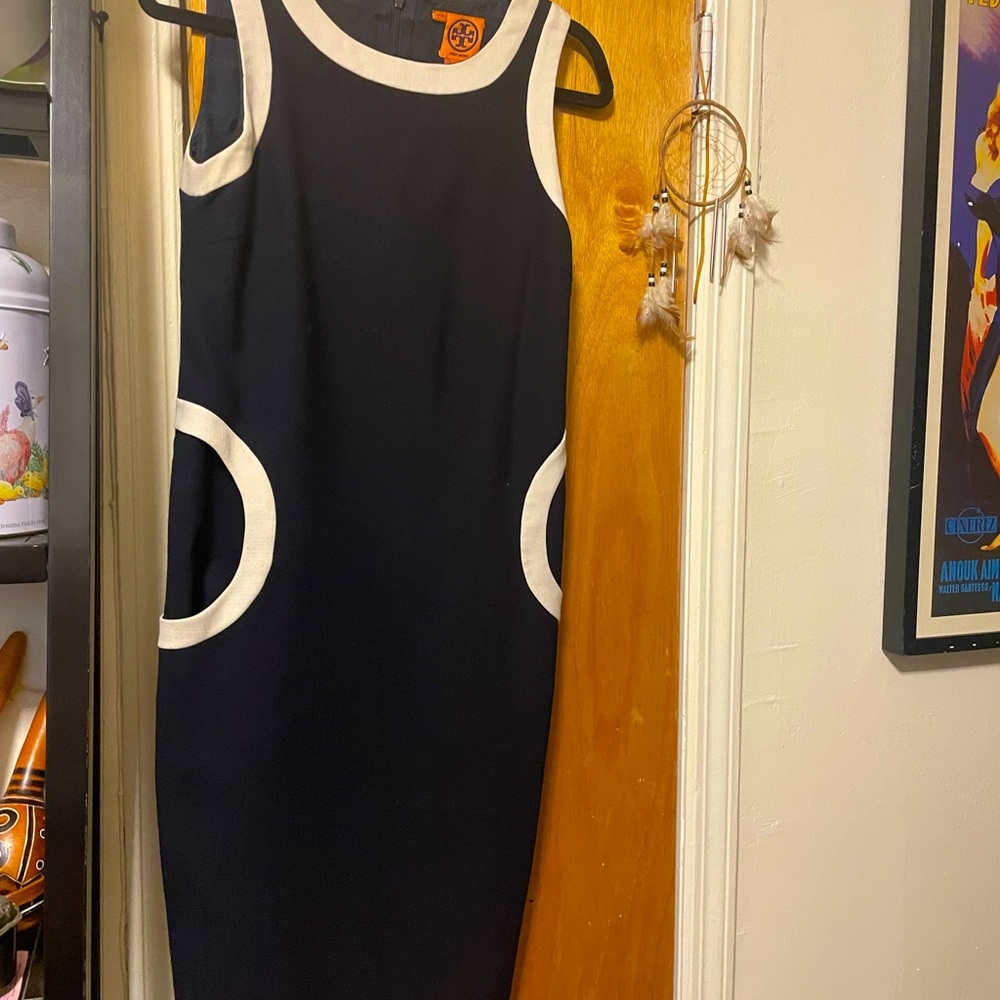 Tory Burch dress 4 navy and white